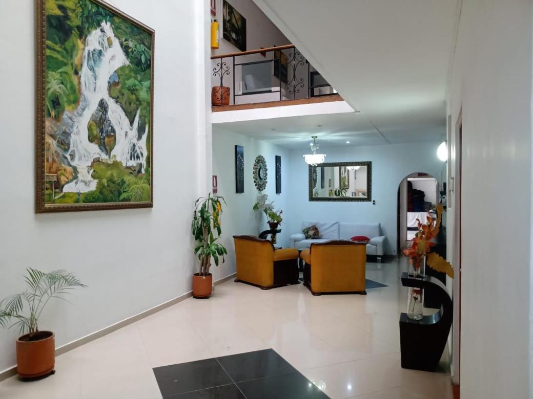 Hotel Brisas Medellin Exterior photo