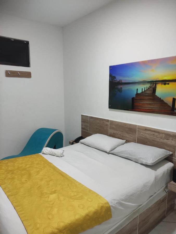 Hotel Brisas Medellin Exterior photo