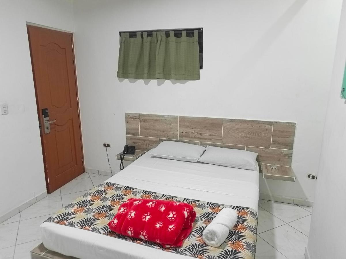 Hotel Brisas Medellin Exterior photo